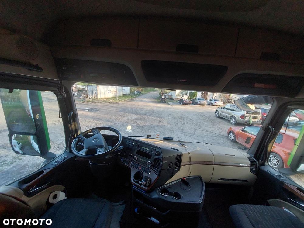 Mercedes-Benz Actros - 4