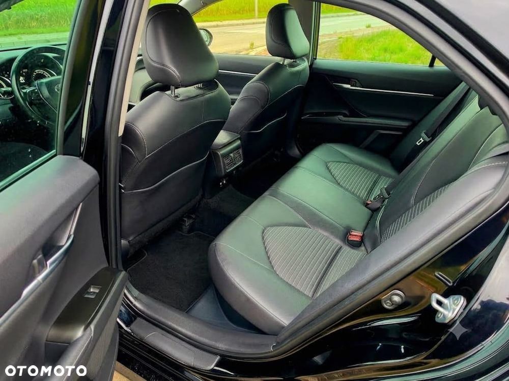 Toyota Camry 2.5 Hybrid Executive CVT - 15