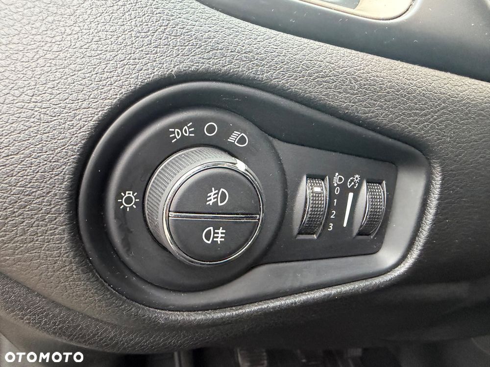 Jeep Renegade 1.6 E-TorQ Longitude FWD - 12