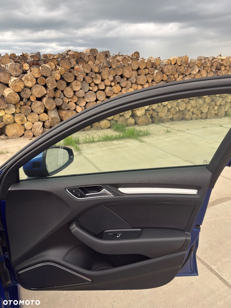 Audi S3 S tronic - 17
