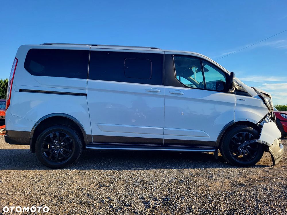 Ford Tourneo Custom - 5