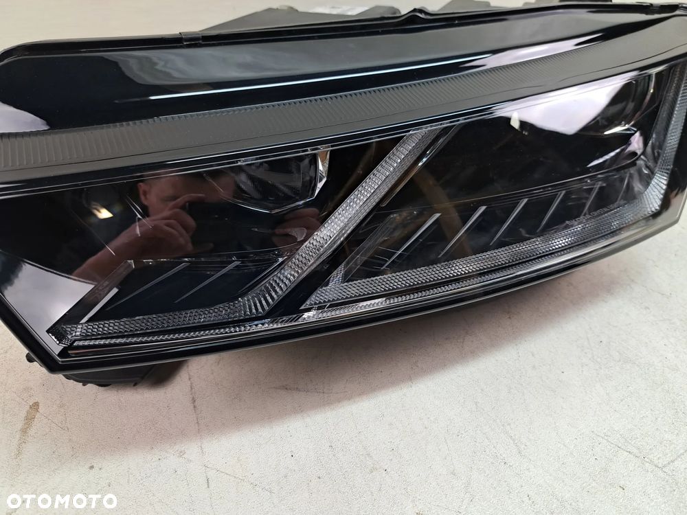 Škoda Octavia IV 4 lampa reflektor (Crystal Lighting) lewy przód 5E4941015A - 1