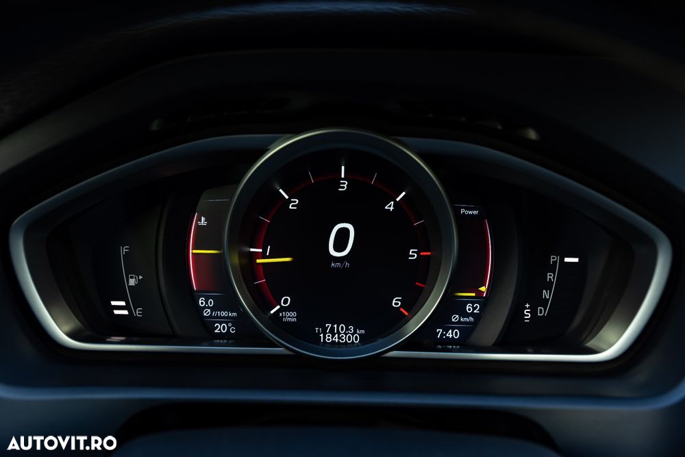 Volvo V40 D4 VEA Aut. R-Design - 30