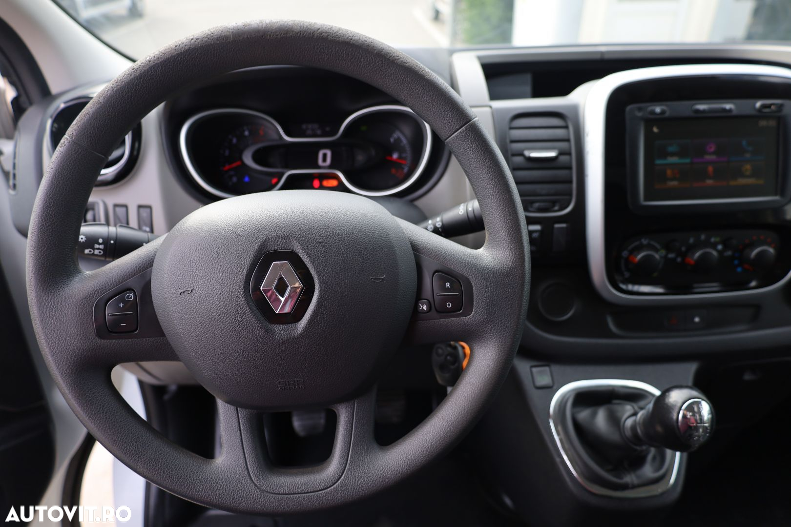 Renault Trafic - 15