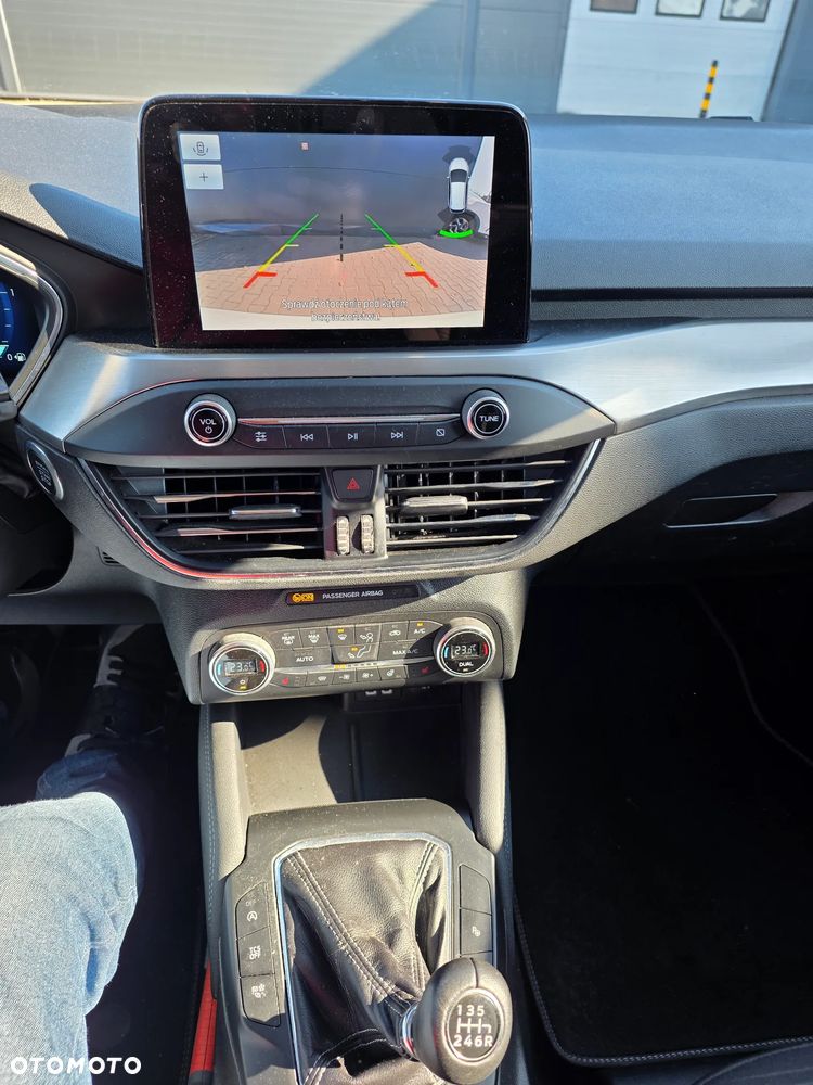 Ford Focus 1.0 EcoBoost Titanium X - 15