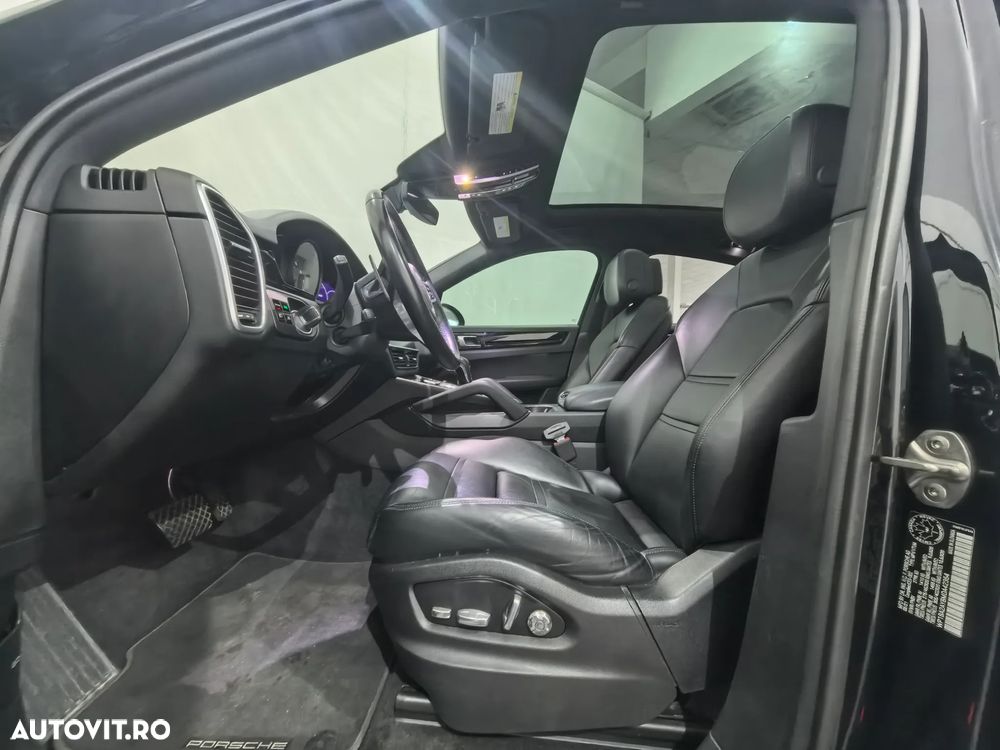 Porsche Cayenne - 13