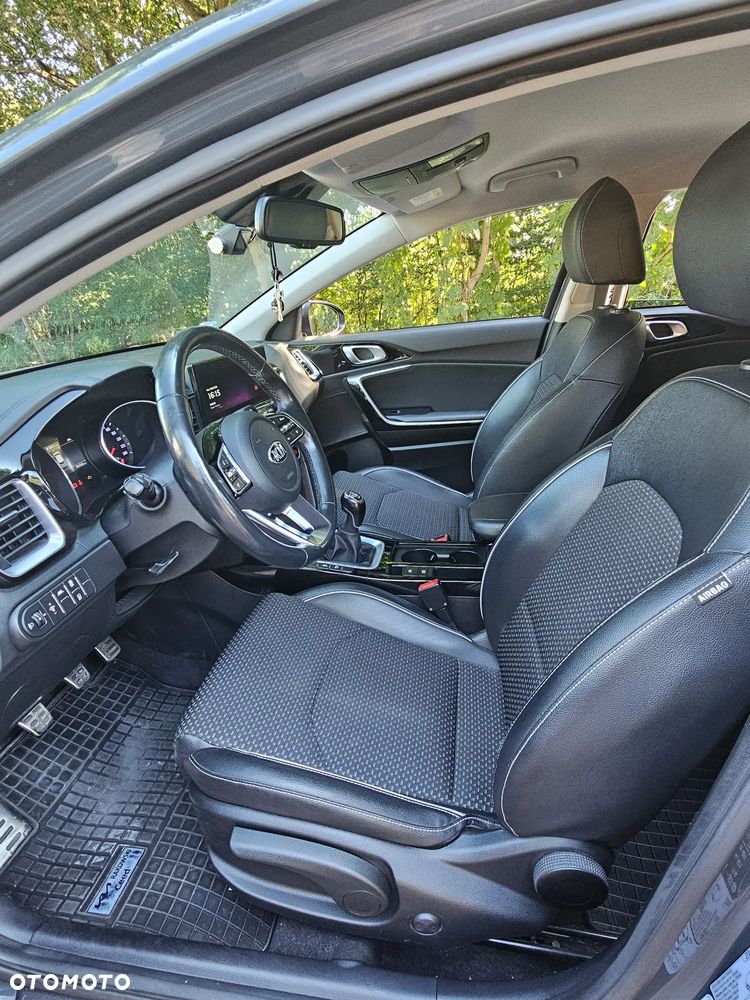 Kia Ceed - 15