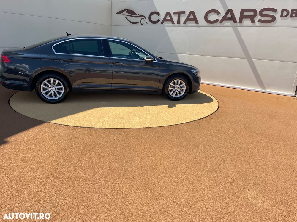 Volkswagen Passat 1.6 TDI SCR DSG Business - 17