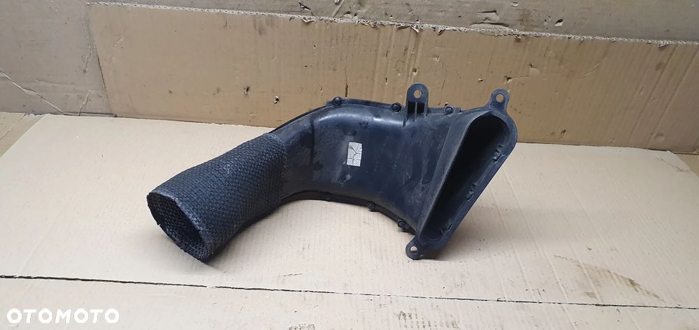Wlot kanał dolot powietrza Jaguar XF X250 2.7 TDV6 8X23-9A673-AB - 4