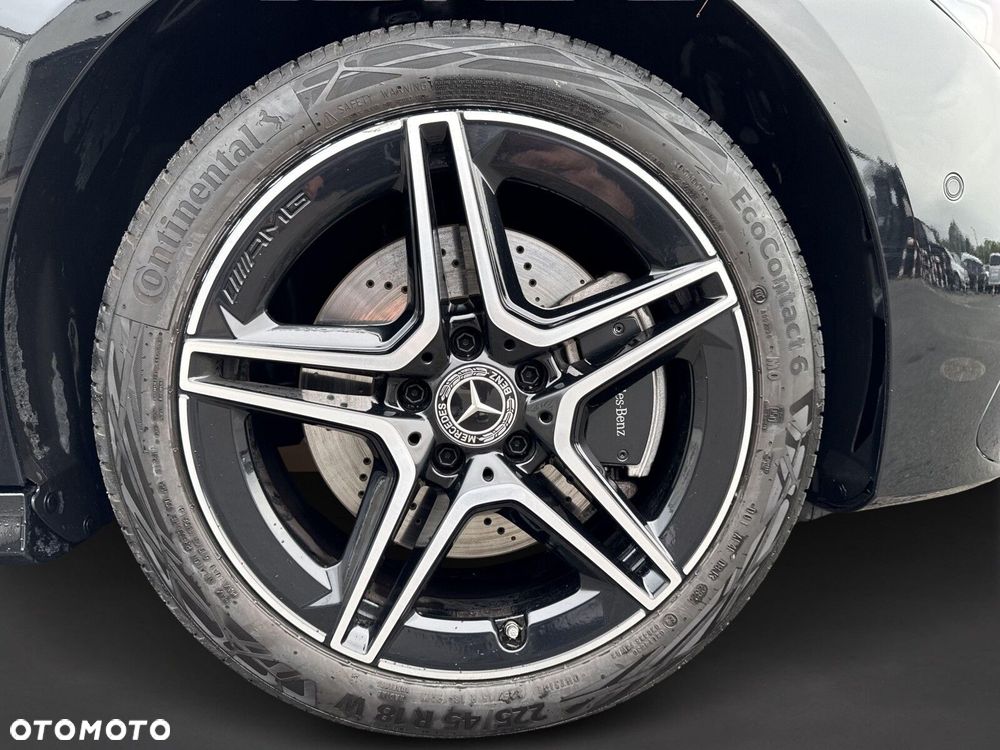 Mercedes-Benz CLA - 10