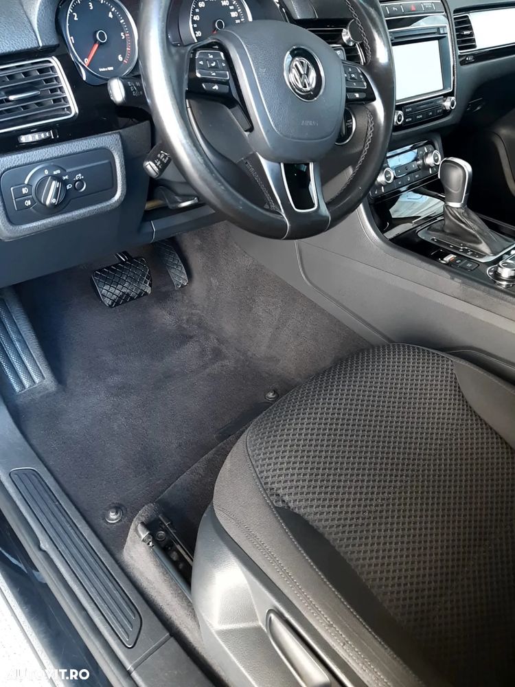 Volkswagen Touareg - 9