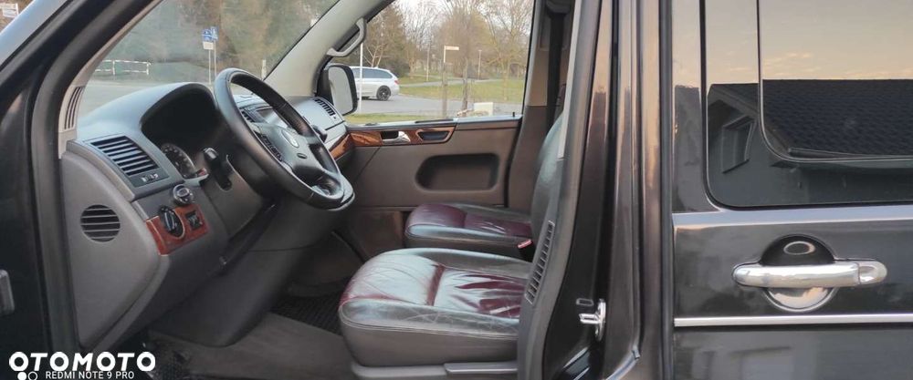 Volkswagen Multivan - 21
