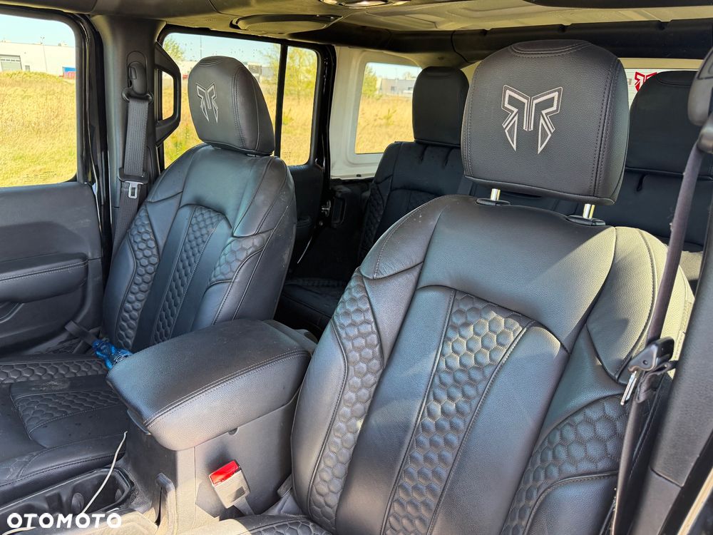 Jeep Wrangler - 15