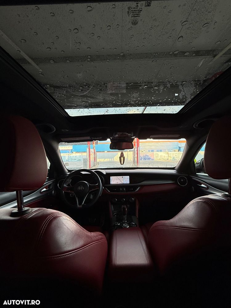 Alfa Romeo Stelvio 2.0 Turbo AWD AT8 Veloce - 14