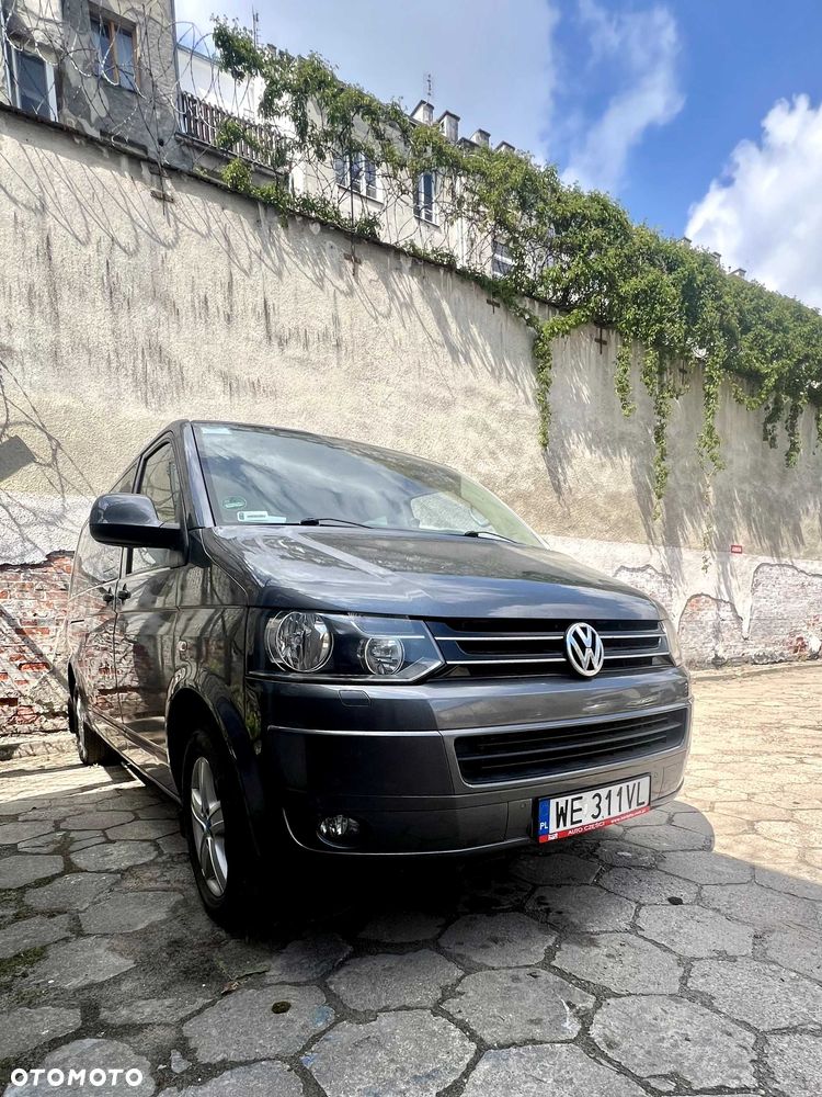 Volkswagen Multivan - 1