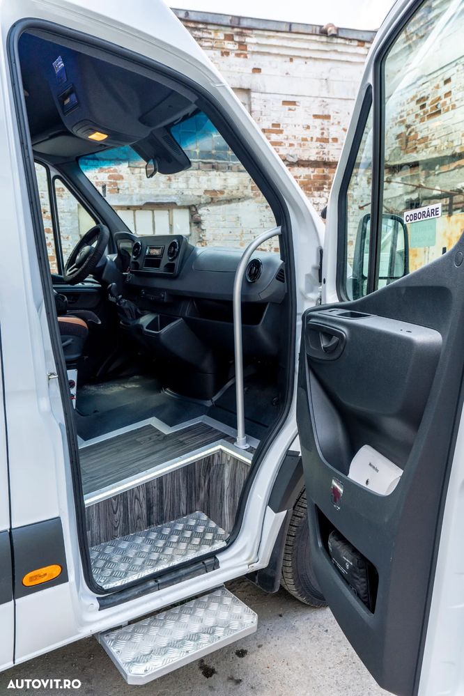 Mercedes-Benz Sprinter - 10