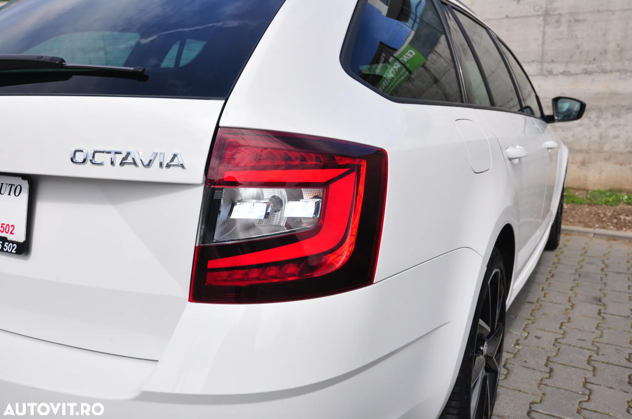 Skoda Octavia 1.6 TDI DSG Ambition - 15
