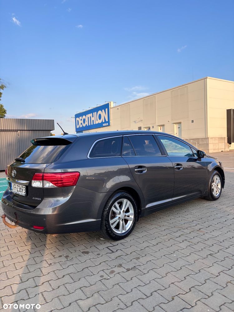 Toyota Avensis 2.0 D-4D Sol - 5