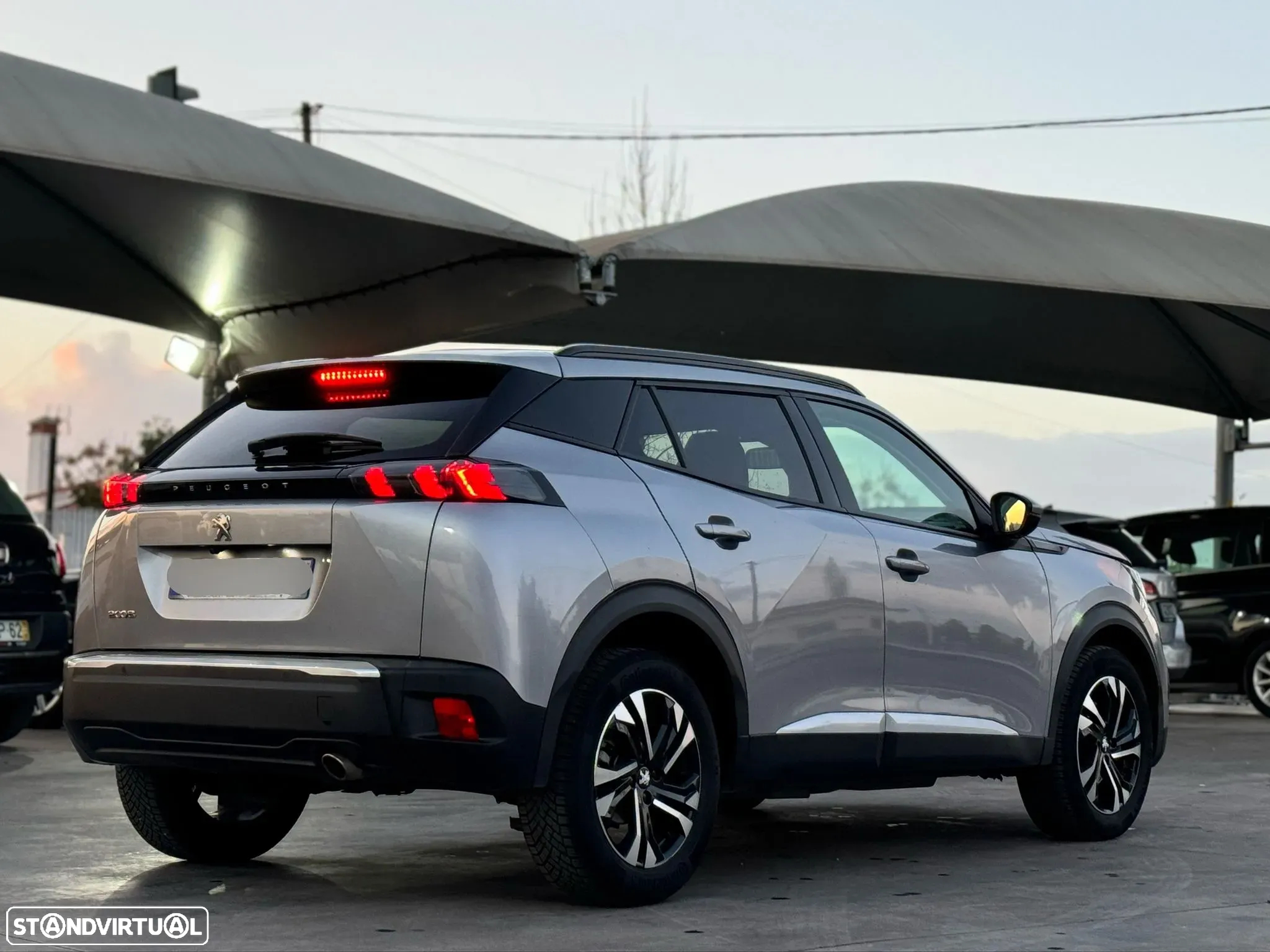 Peugeot 2008 1.5 BlueHDi Allure Pack EAT8 - 6