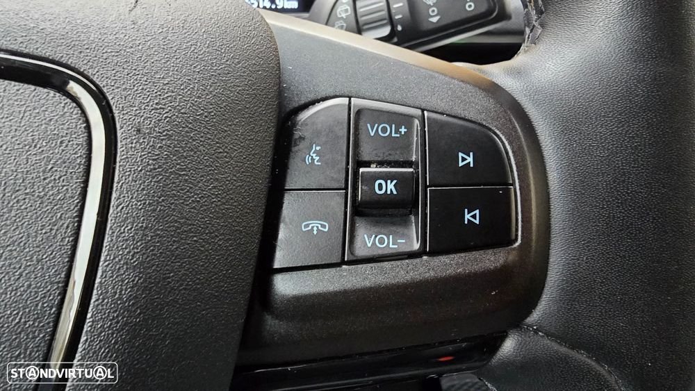 Ford Mustang Mach-E - 16