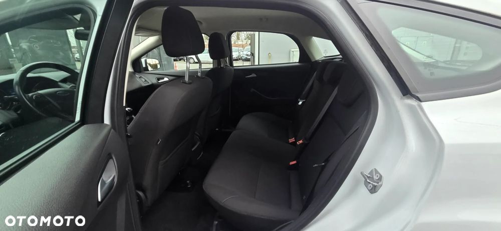 Ford Focus 1.0 EcoBoost Start-Stopp-System Ambiente - 28