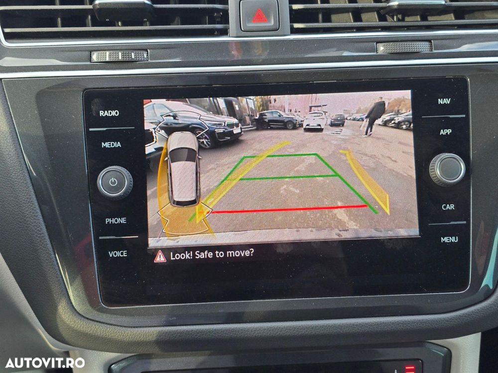 Volkswagen Tiguan - 27