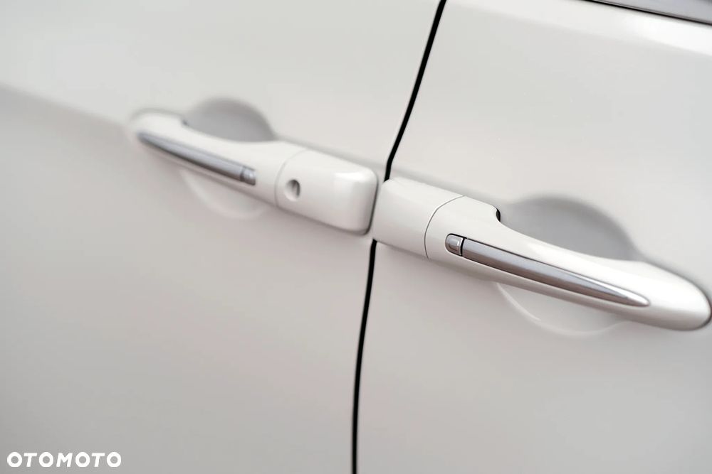 Chrysler Pacifica - 36