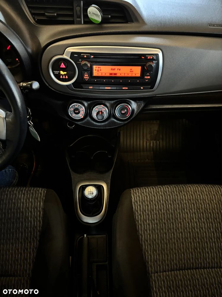 Toyota Yaris - 13