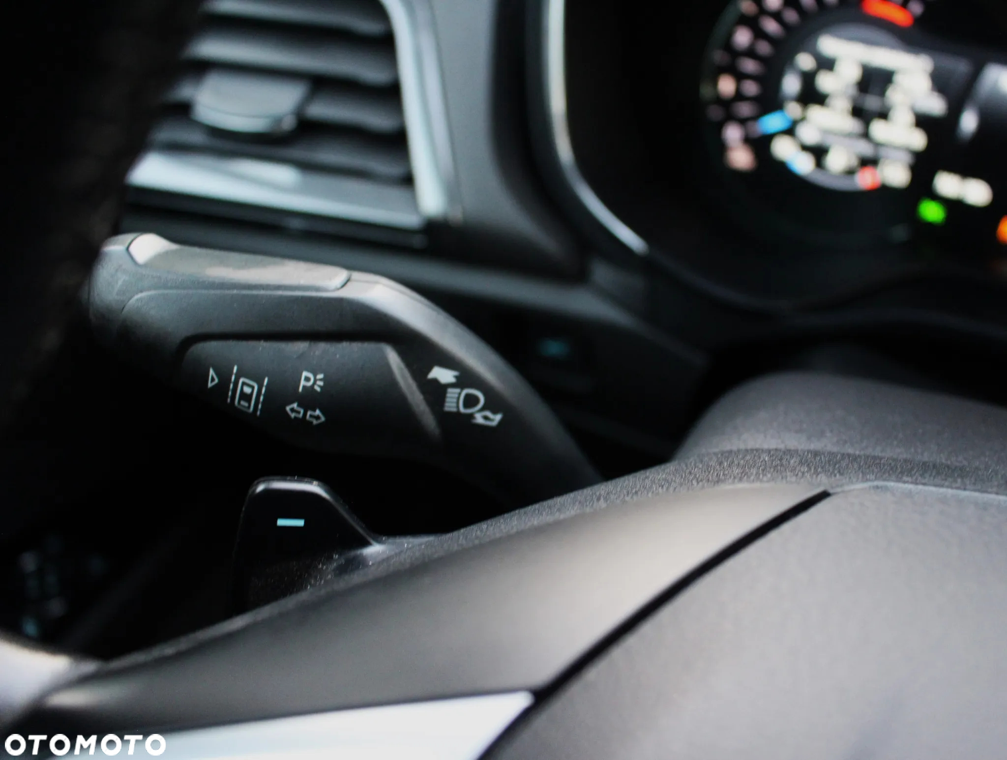 Ford Mondeo 2.0 EcoBlue Titanium - 36