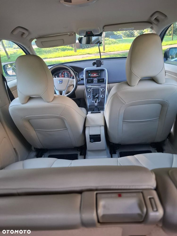 Volvo XC 60 - 4