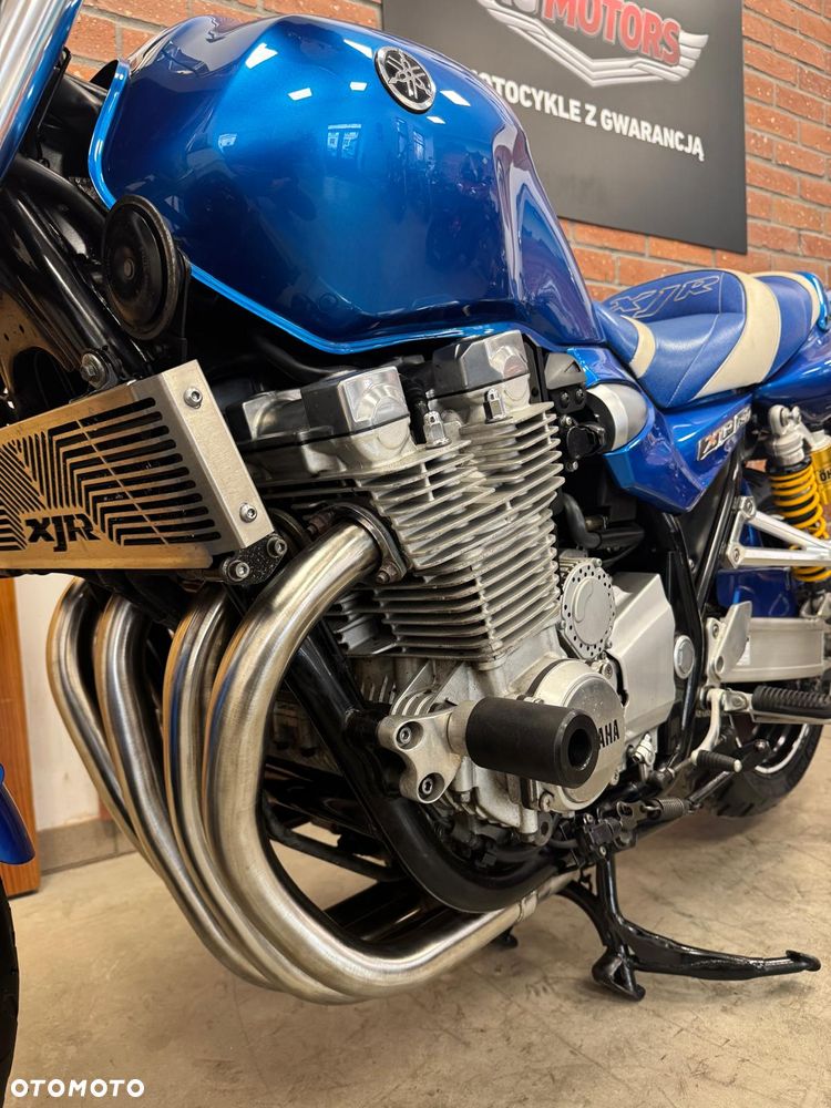 Yamaha XJR - 21