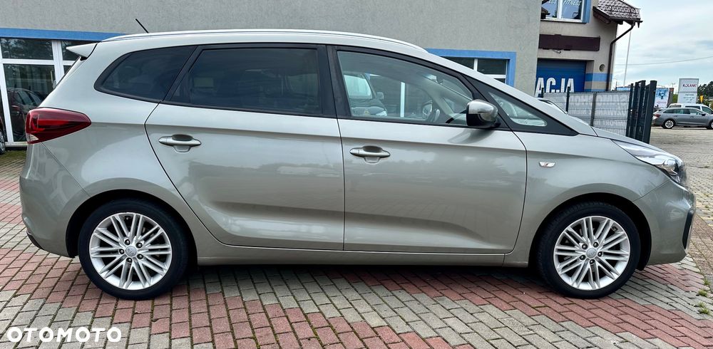 Kia Carens 1.6 GDI Dream-Team Edition - 9
