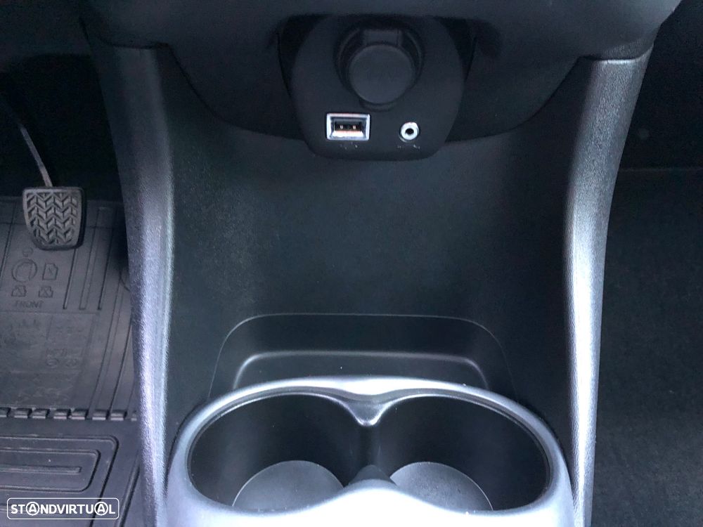 Toyota Aygo 1.0 X-Play Plus MM - 37