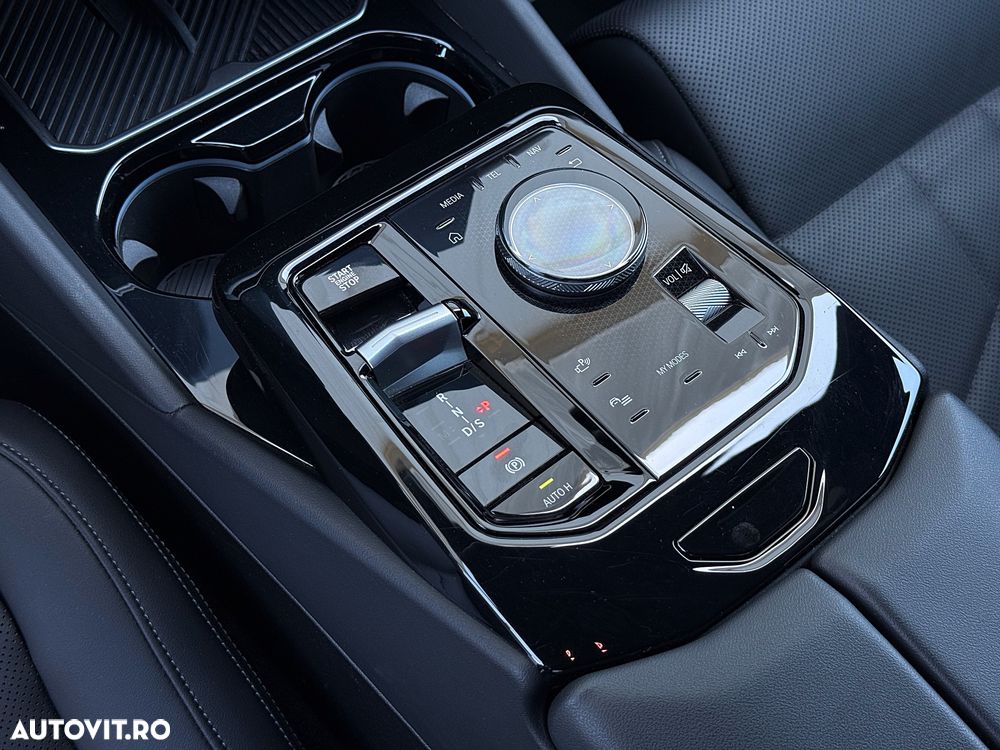 BMW Seria 5 520i AT MHEV - 22