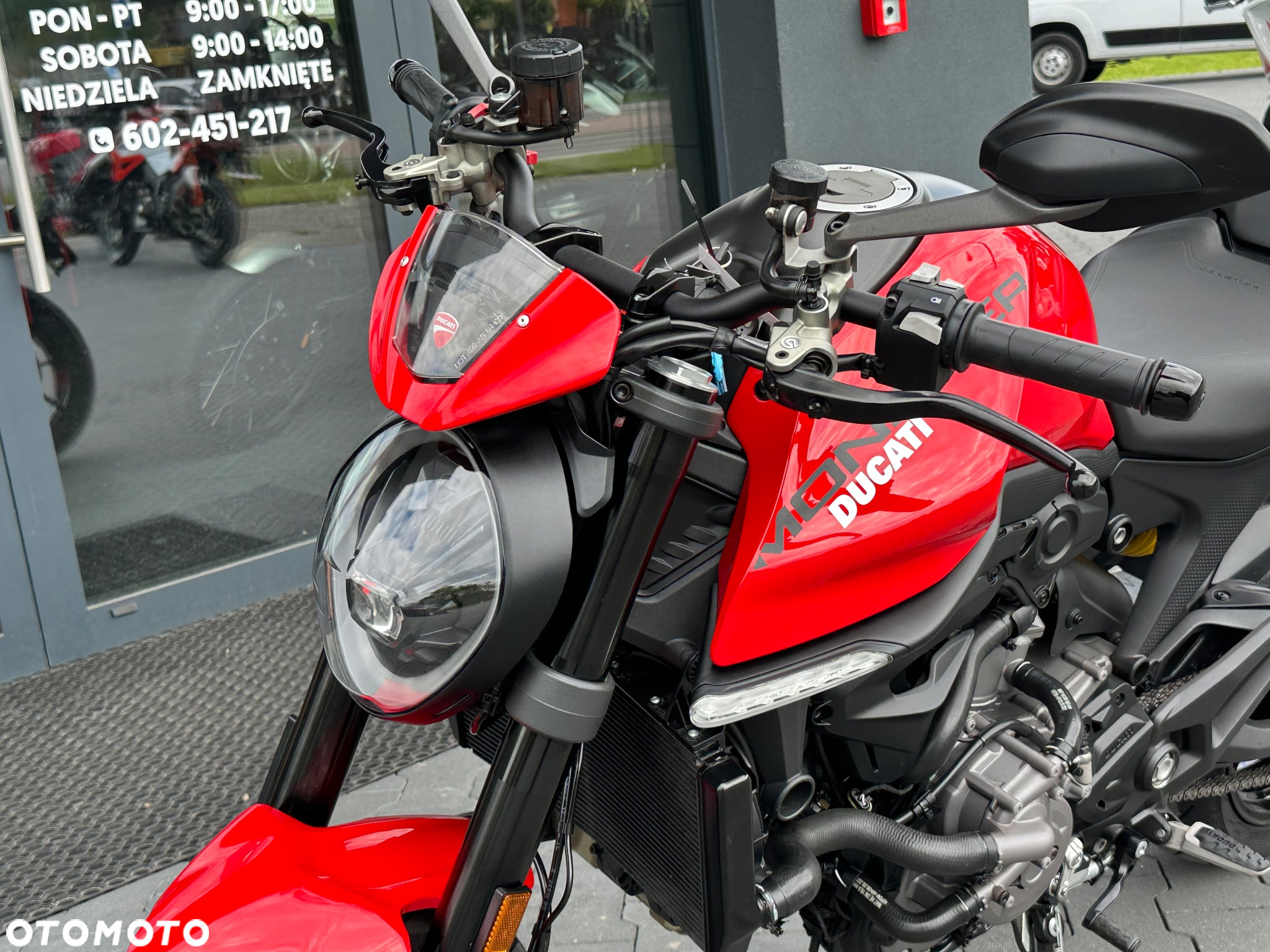 Ducati Monster - 38