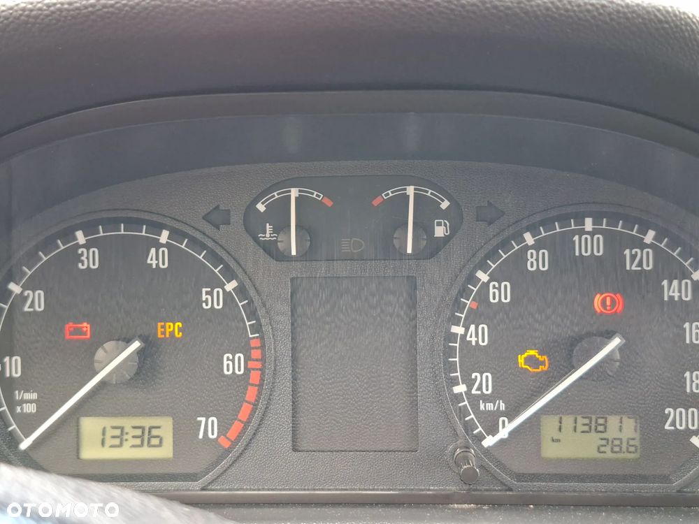 Skoda Fabia 1.2 HTP Basis - 8