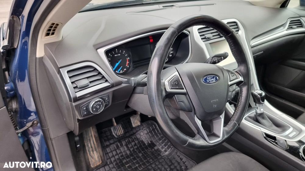 Ford Mondeo 2.0 TDCI AWD Trend - 4