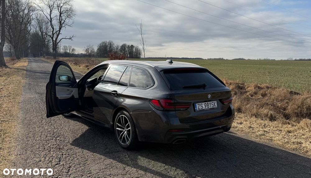 BMW Seria 5 540i xDrive mHEV - 4