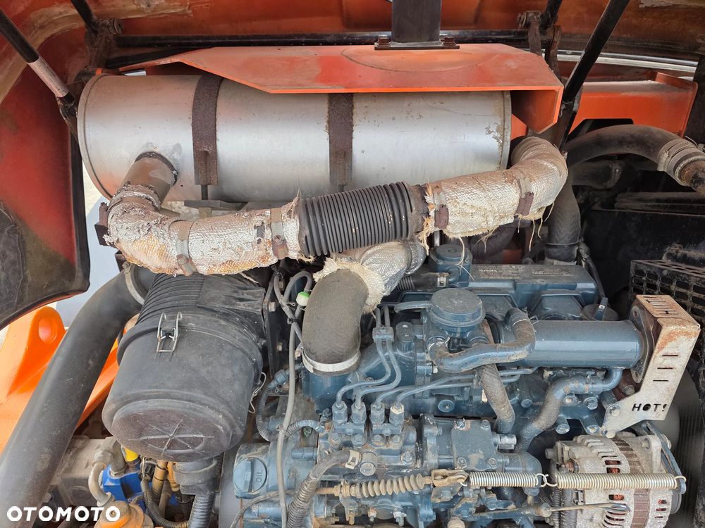 Hitachi ZW75 6500 kg Krokodyl +Widly - 13