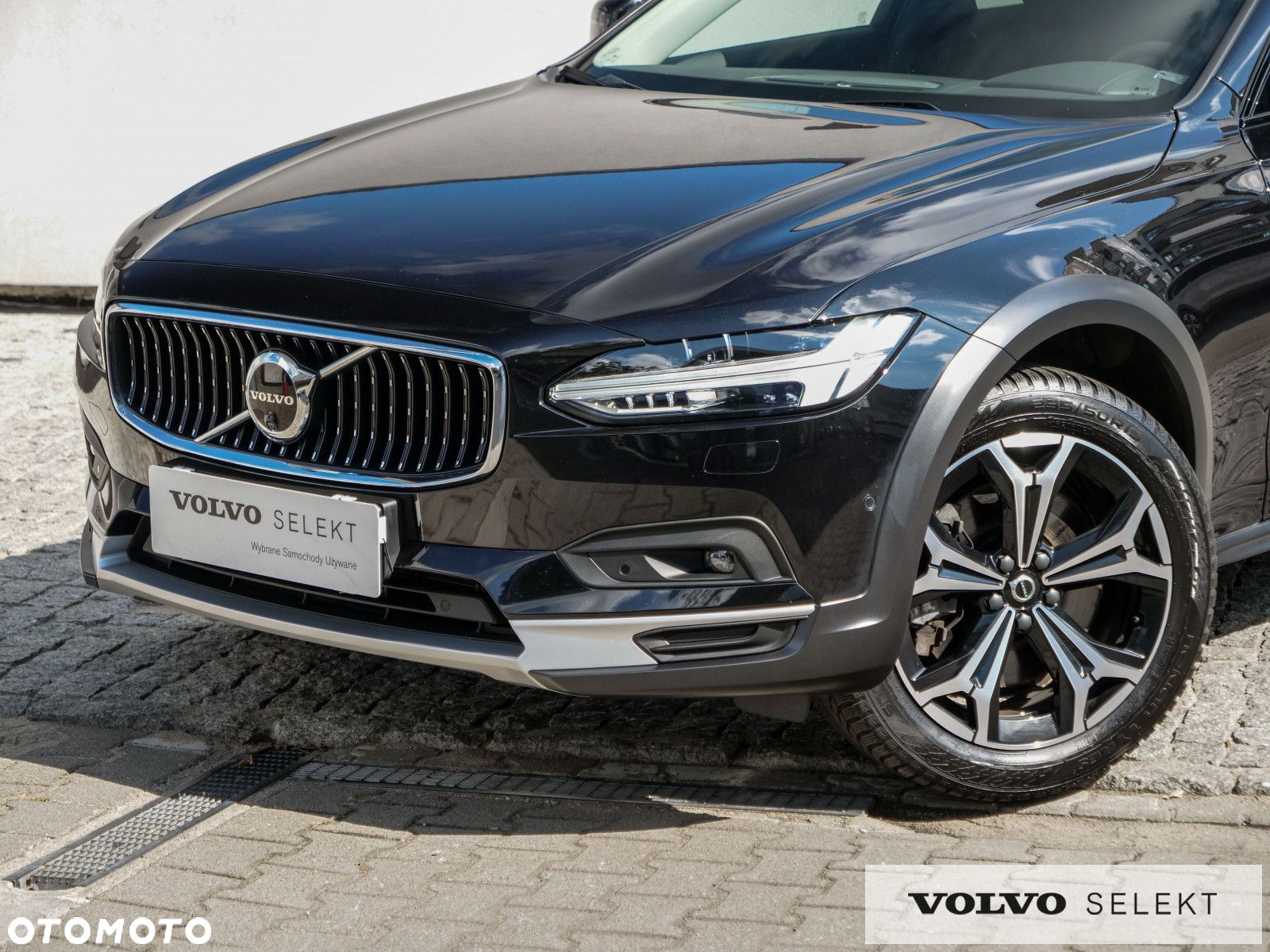 Volvo V90 Cross Country - 11