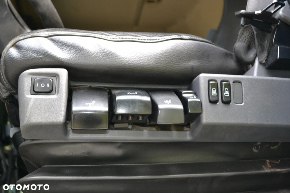 Scania R 420  TYLKO 670000 km KLIMATYZACJA TRZECIA OŚ SKRĘTNA - 26