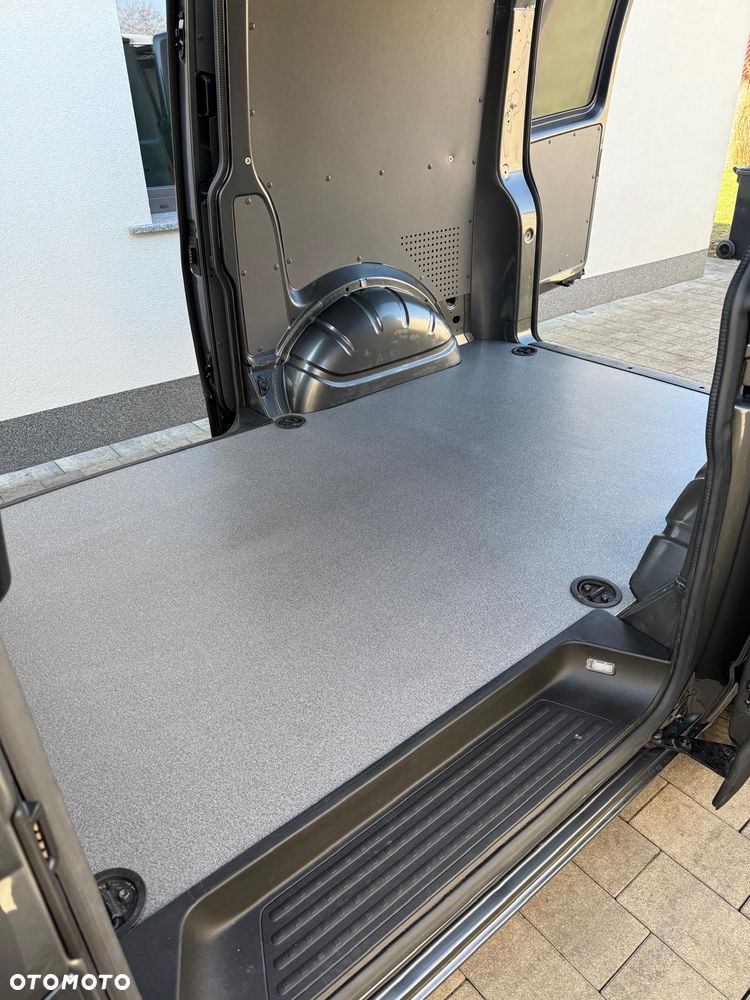 Volkswagen Transporter  T6.1 - 16