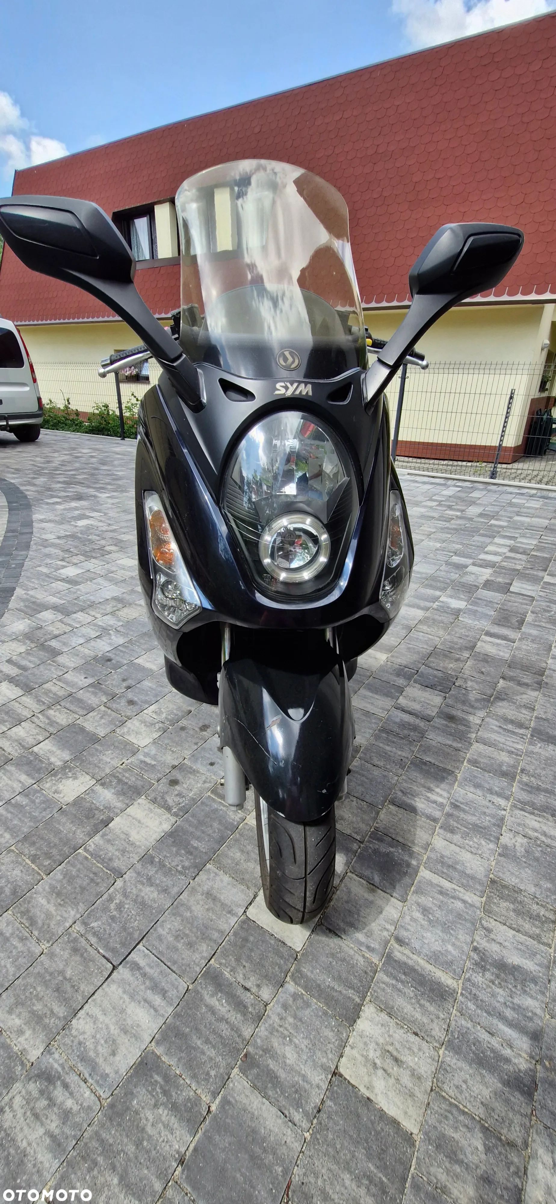 SYM GTS - 1