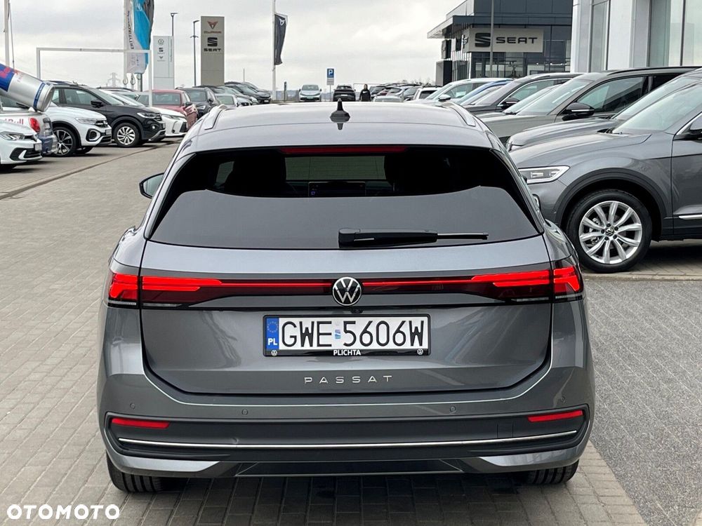 Volkswagen Passat Variant 2.0 TDI SCR Business Plus DSG - 6