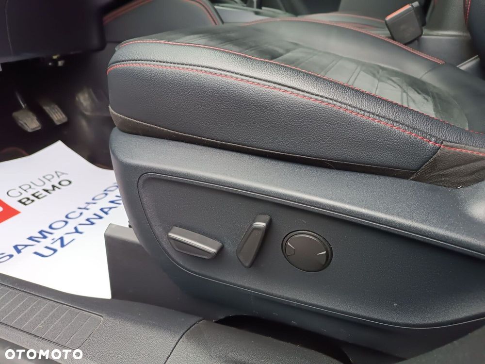 Ford Kuga 1.5 EcoBoost FWD ST-Line X - 34