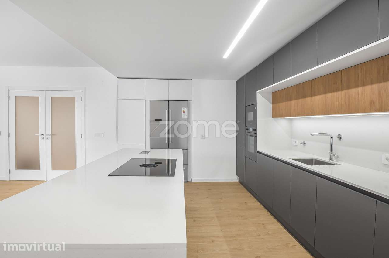 Apartamento T3 Novo na Praia da Parede - Grande imagem: 4/35