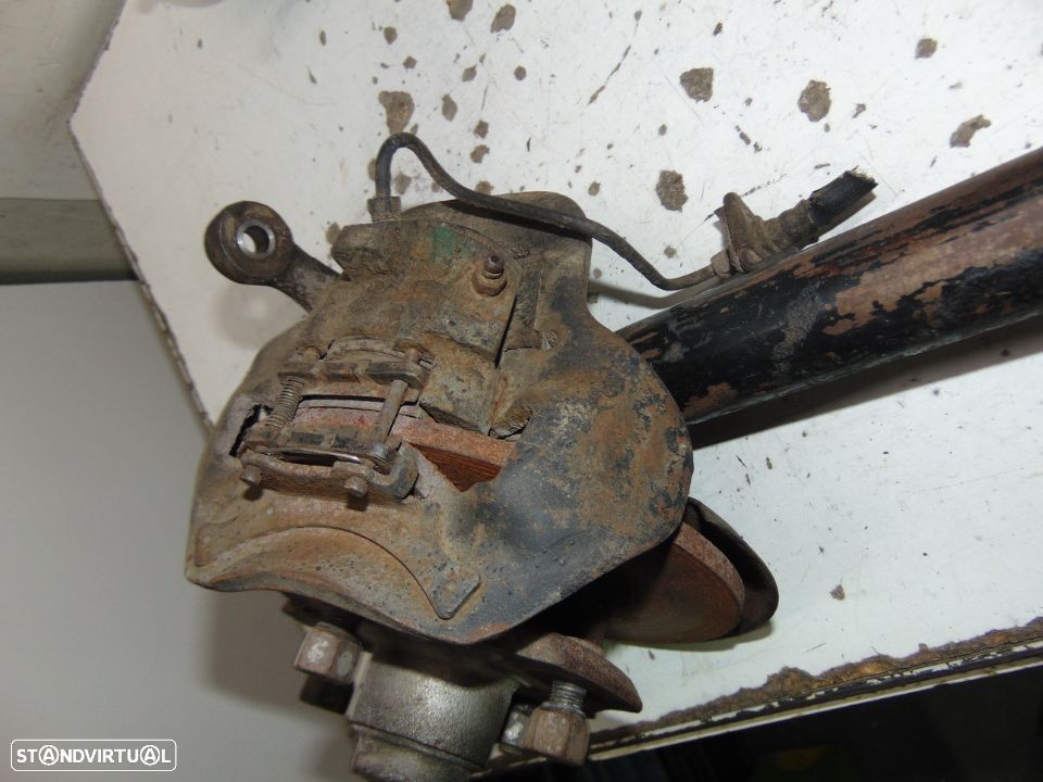 Datsun 1200 torres da suspensão - 3