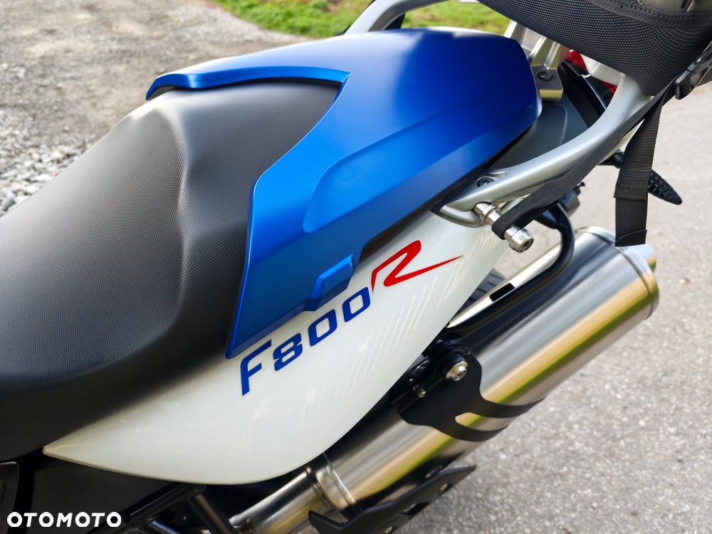 BMW F - 19
