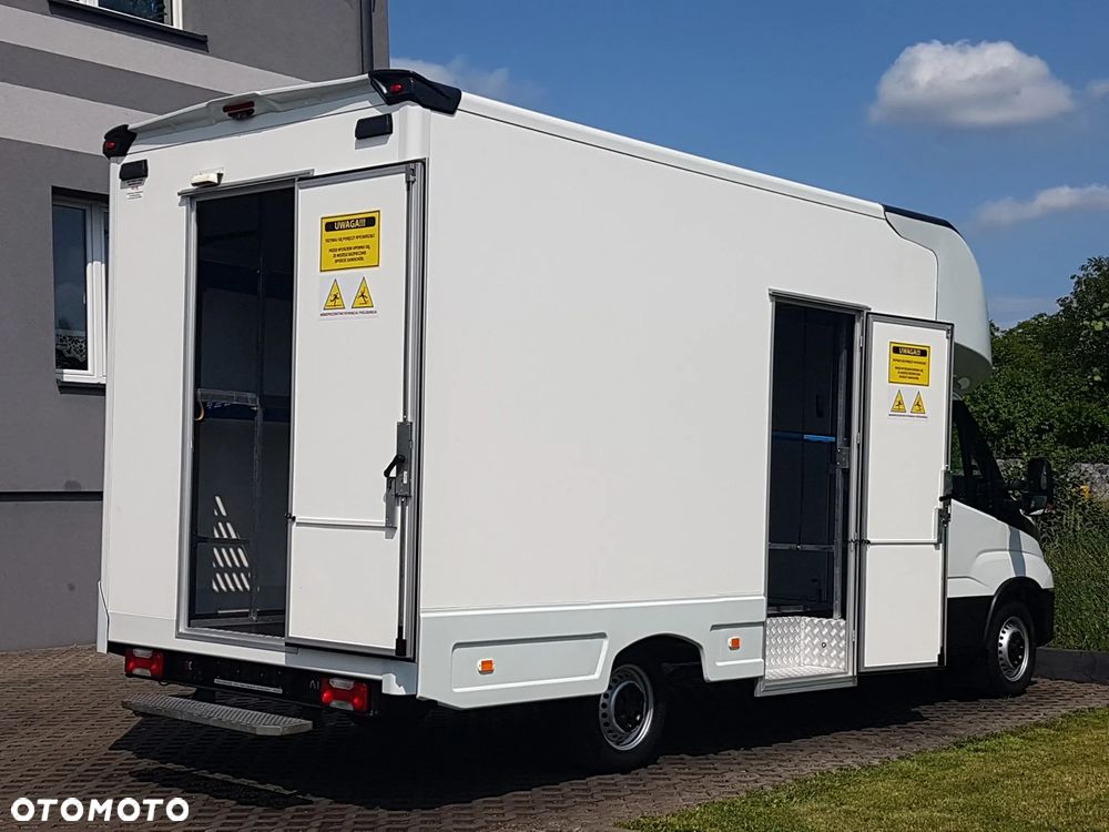 Iveco DAILY KONTENER NISKOPODŁOGOWY 4,43x2,23x2,42 SKLEP FOODTRUCK BAR KLIMA KONIOWÓZ KAMPER - 33