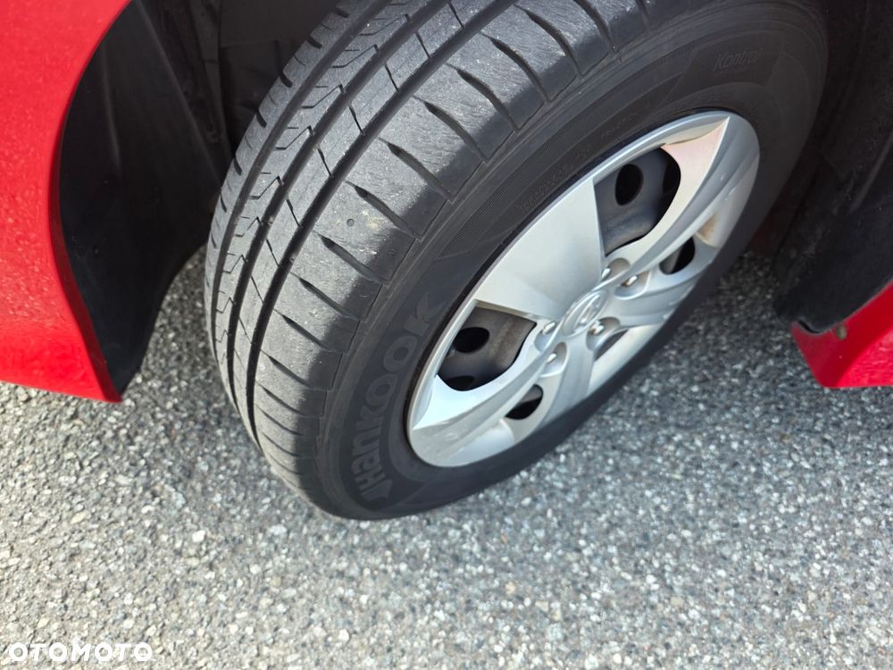 Hyundai i30 1.4 Base + - 12